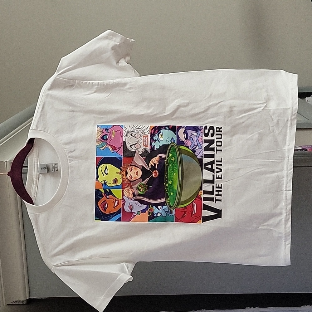 Villains the Evil Tour youth M t-shirt